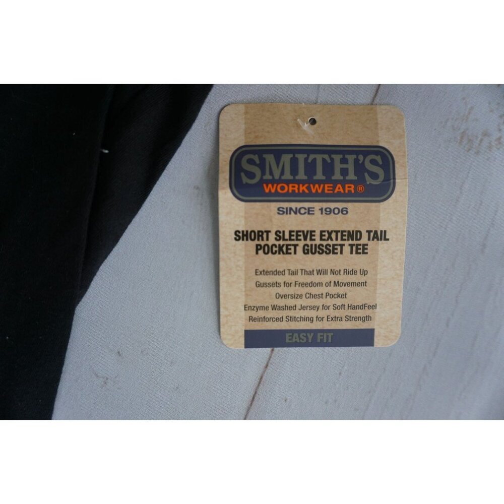 Smith’s Short Sleeve Extended-Tail Pocket Gusset Tee - Size L, NWT - Picture 5 of 8